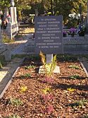 Hroby kapitána uherské královské armády a 6 jeho mužů, kteří padli v bojích na polské straně.