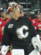 Matt Keetley și-a făcut debutul în NHL cu Flames în 2007-2008.  
