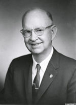 Oren E. Long, desátý guvernér Havajského teritoria a jeden ze dvou prvních amerických senátorů z Havaje.