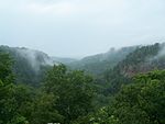 Utsikt från toppen av Petit Jean Mountain, i Arkansas River Valley, från Mather Lodge i Petit Jean State Park.  