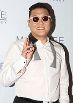 Den sydkoreanska rapparen Psy hade en av årets största hits med Gangnam Style, som har setts över en miljard gånger på YouTube.  