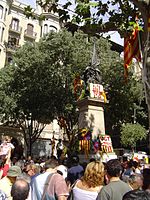 Offerte di fiori nel giorno della festa nazionale della Catalogna, l'11 settembre.