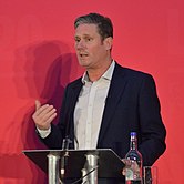 Keir Starmer is sinds 4 april 2020 de leider van de Labourpartij.