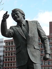 Patung Robson di Portman Road