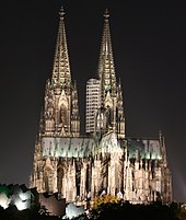 A Catedral de Colônia, no rio Reno, é patrimônio mundial da UNESCO.