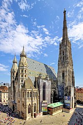 La cattedrale di Santo Stefano a Vienna è uno degli edifici più famosi dell'Austria.