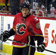 Adam Pardy debutó en la NHL en 2008.  