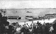 Fuerzas australianas y neozelandesas desembarcando en Anzac Cove, 25 de abril de 1915.  
