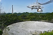 На 1 декември телескопът Аресибо в пуерториканската обсерватория се срути, няколко седмици след като Националната научна фондация обяви затварянето му.  