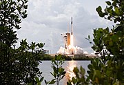 SpaceX's Crew Dragon en Falcon 9 maken hun eerste bemande lancering voor NASA.  
