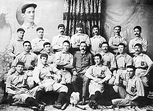 Un ejemplo de los uniformes de un equipo de béisbol en el siglo XIX. Estos son los Orioles de Baltimore en 1896.  