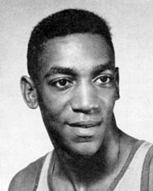 Cosby como jugador de baloncesto durante su servicio en la Marina en 1957  