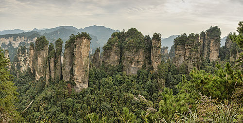 Панорама на връх Петте пръста в Хуангшижай