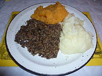 Cena tradizionale della Burns Night, tradizionalmente consumata in Scozia e nelle comunità scozzesi il 25 gennaio.