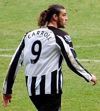 Carroll jucând pentru Newcastle United în 2010  