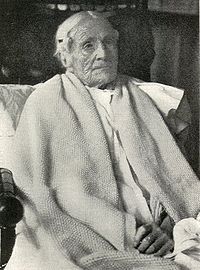 Ann Pouder (8 april 1807 - 10 juli 1917) was een vroege superouderdom. Deze foto werd genomen op haar 110e verjaardag.