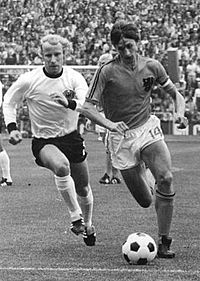 Cruyff (right) in the final of the 1974 World Cup against Berti Vogts