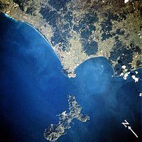 Elba (centro inferior) do espaço, fevereiro de 1994.