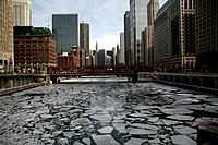 De bevroren rivier van Chicago  
