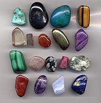 Alcune pietre preziose.