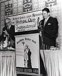Reagan při projevu na předvolebním ceremoniálu pro Goldwatera, 1964