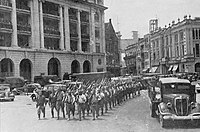 I giapponesi in marcia a Singapore durante la seconda guerra mondiale