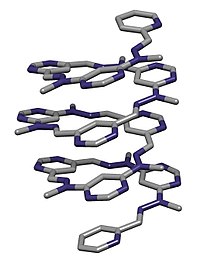 Auto-montagem intramolecular de um dobrador.