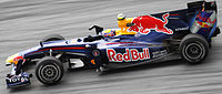 Een Formule 1-auto uit 2010 van Red Bull Racing.  