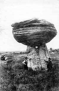 Formação rochosa no Mushroom Rock State Park, Kansas (1916)