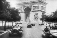 Německá vojska v Paříži po pádu Francie.