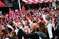 Celebração do Dia da Constituição na Noruega, em 17 de maio.