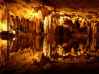 Dream Lake, inne i Luray Caverns