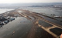 Tsunami overstroming rond de luchthaven  