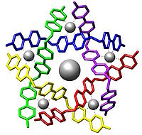 Um exemplo de uma montagem supramolecular.