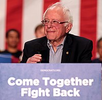 Sanders op een politieke tournee in Mesa, Arizona, april 2017