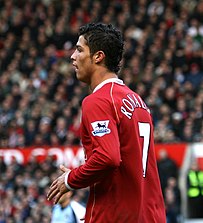 Cristiano Ronaldo pelaa Manchester Unitedissa vuonna 2007  