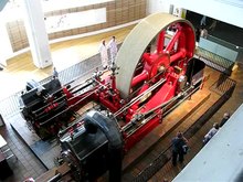 Media afspelen Video van een Corliss stoommachine in de Power Gallery in beweging  