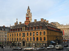 Старата фондова борса и камбанарията на Търговската палата