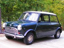 Austin Mini Super-Deluxe z roku 1963 Mini byl nejprodávanějším vozem BMC všech dob.  