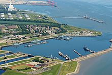 outer harbour with naval base Heppenser Groden