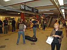 Una stazione sotterranea della metropolitana di New York