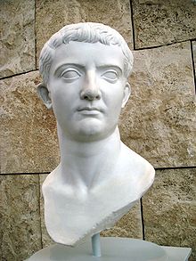 Een buste van Tiberius.