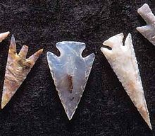 Projectile points from Alibates Flint Quarries National Monument in north Texas. The finds there date back to 11000 BC.