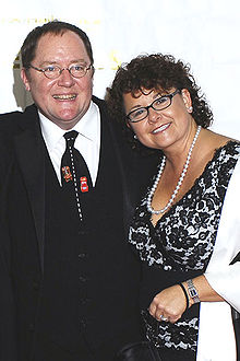 Autot-ohjaaja John Lasseter 34. vuosittaisen Annie Awards -gaalan punaisella matolla. Kuva: John B. Mueller.  
