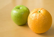 Una manzana y una naranja  