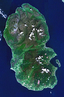 Foto de satélite de Arran. A ilha ao leste de Arran é a Ilha Santa e a pequena ilha apenas visível ao sul de Arran é Pladda.