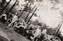 Maart naar de gaskamers, een van de foto's die Sonderkommando in augustus 1944 in het geheim maakte in Auschwitz II.