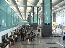 Check-in balies op de internationale luchthaven van Bengaluru, India