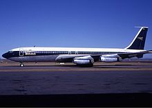 BOAC 707-436 na letišti v Sydney v roce 1970.