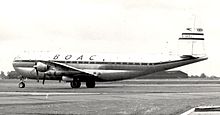 BOAC Stratocruiser G-AKGJ "RMA Cambria" w Manchesterze wykonujący lot do Nowego Jorku w 1954 r.